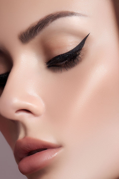 Intense Dip Eye Liner